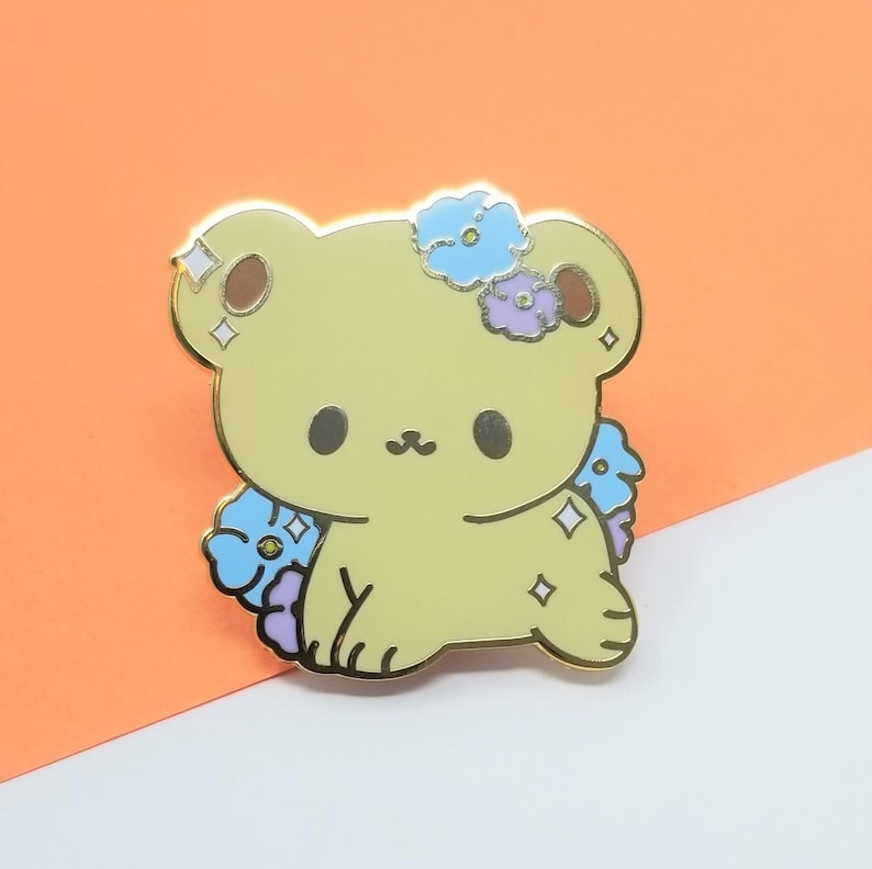 Floral Baby Bear Enamel Pin - Gold Plating