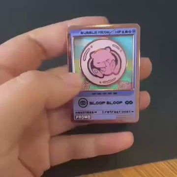 D.atlas Pocket Bubble spinner enamel pin