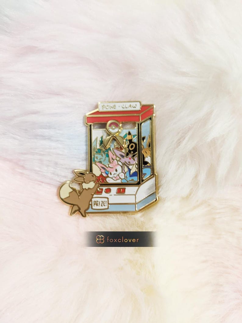 Sliding Crane Game Hard Enamel Pin - Piles of cats!