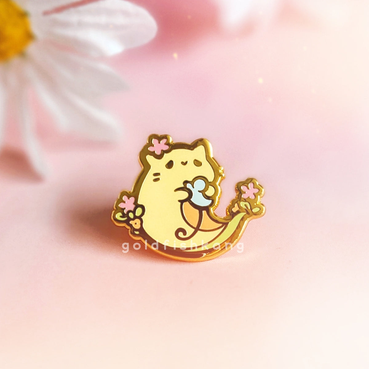 Spoopy Feelings Enamel Pin: Scaredy Cat