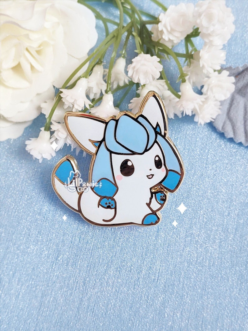 Glaceon 1.3'' Gold-plated Hard Enamel Pin Baby Eeveelution Ice Type