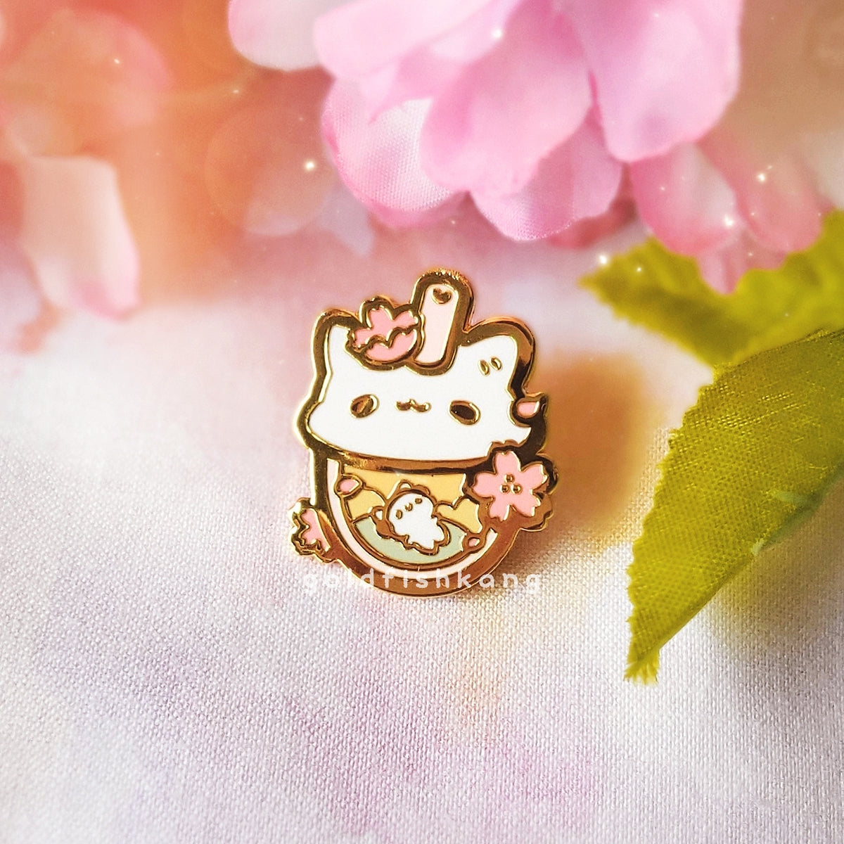 Daydreamers Enamel Pin: Iced Miawcchiato